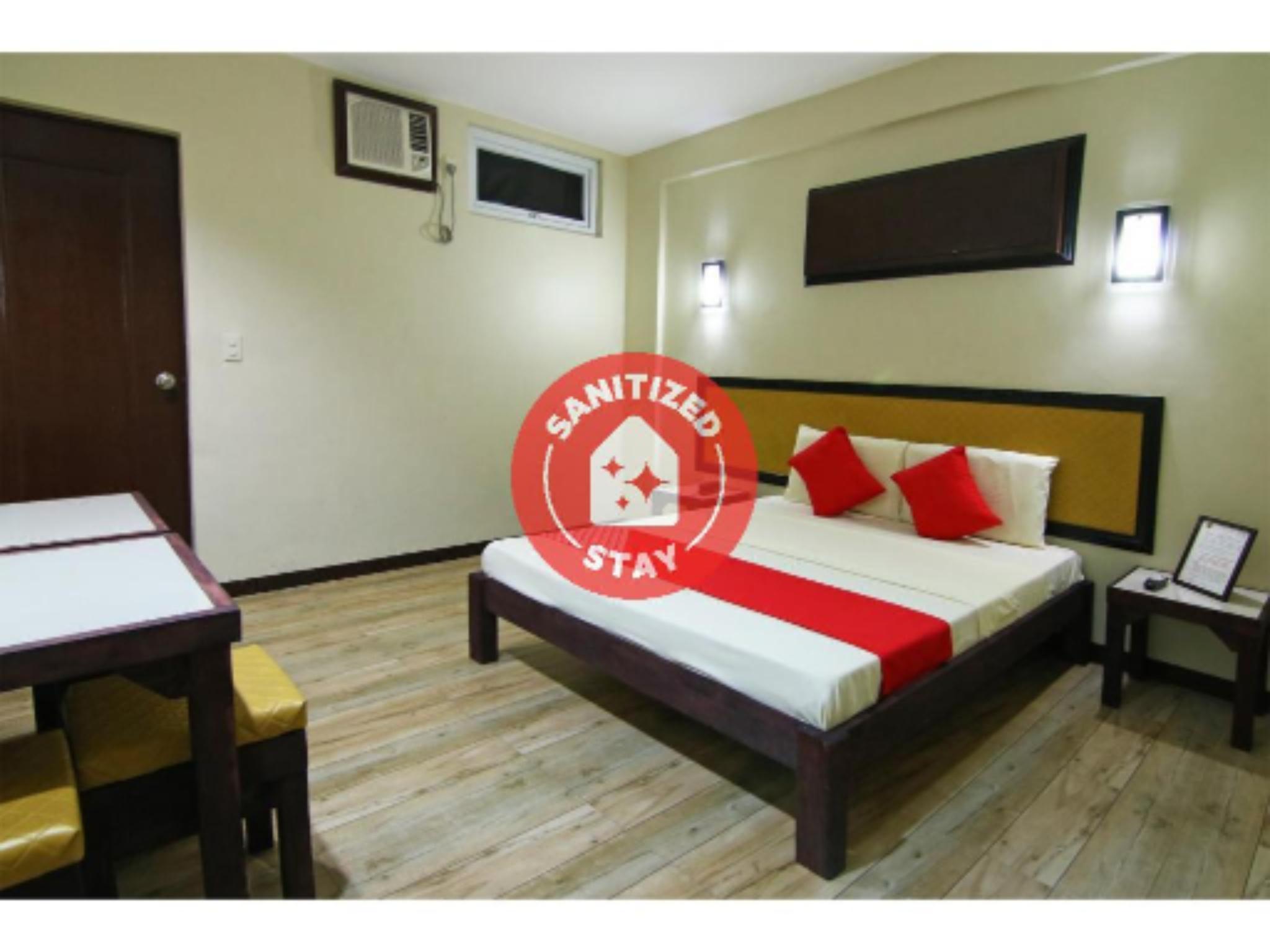 Oyo 110 Asiatel Hotel Pasay Exterior foto
